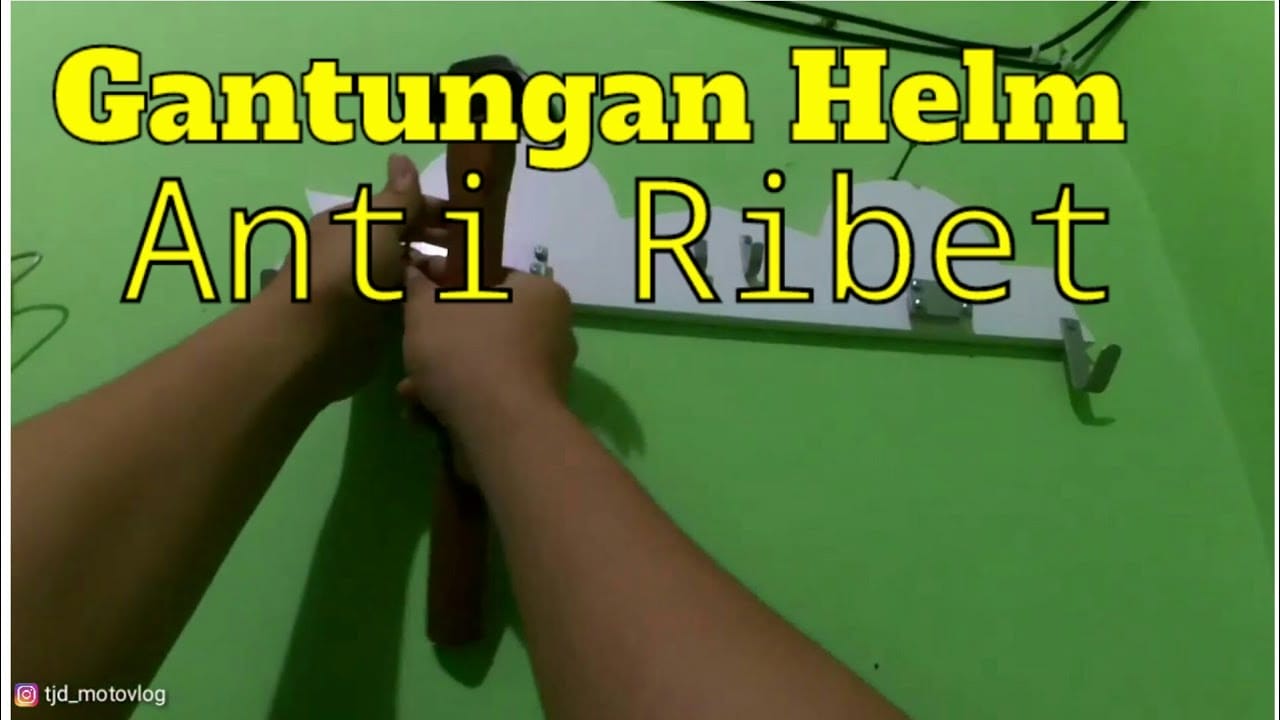 Pasang Gantungan Helm, Solusi Buat yang Sering Gonta-Ganti Helm